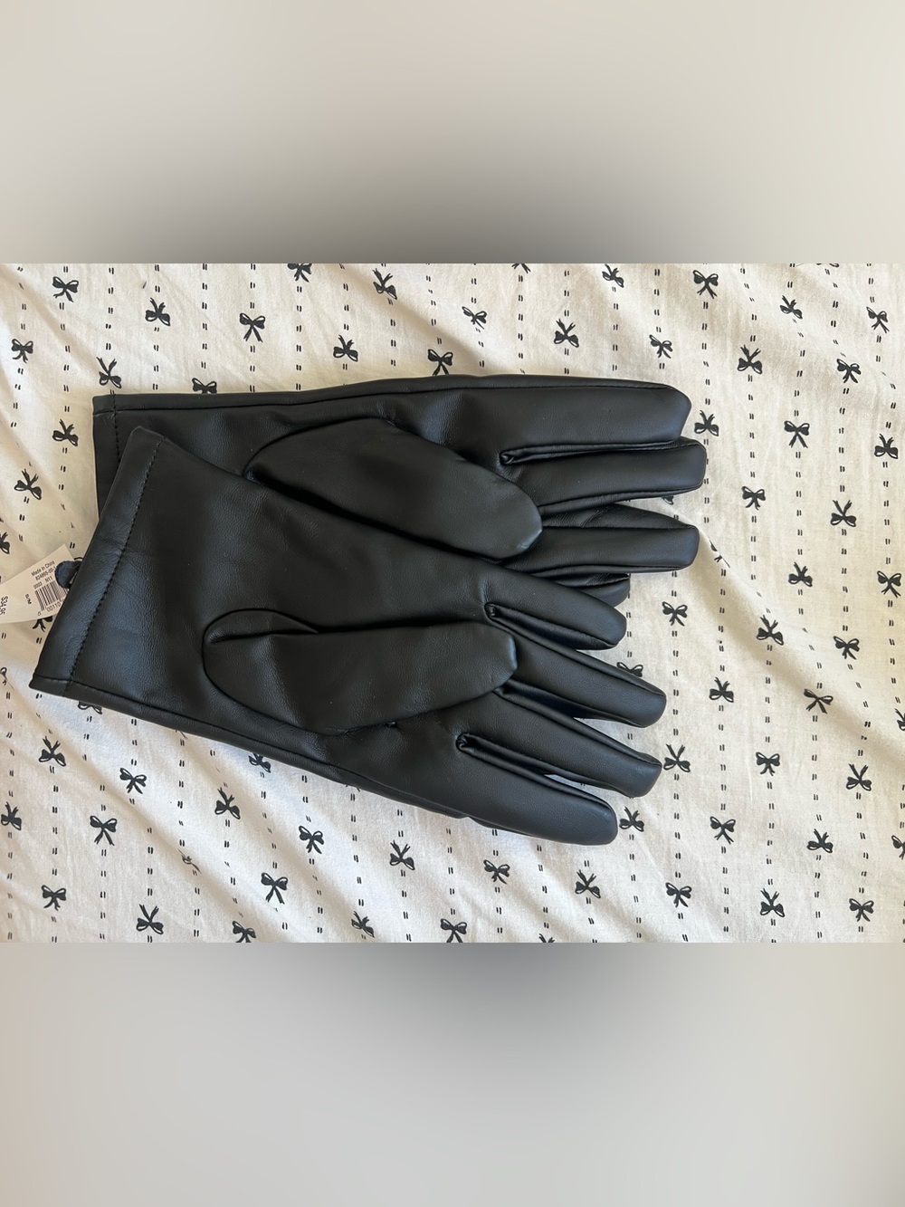 GAP leather gloves